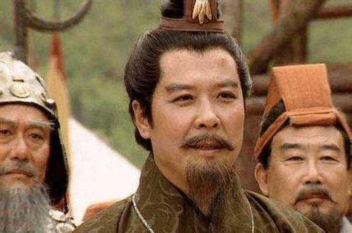 一代枭雄曹操一生四大错。错放一人，错杀一人。