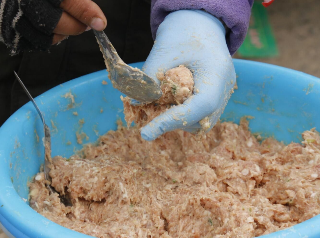 学会这个简单的方法, 过年肉丸不用买, 干净无添加剂, 比买的好吃