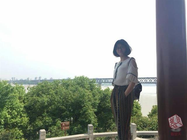 这篇致谢火了!华中师大女硕士千字文言文道感