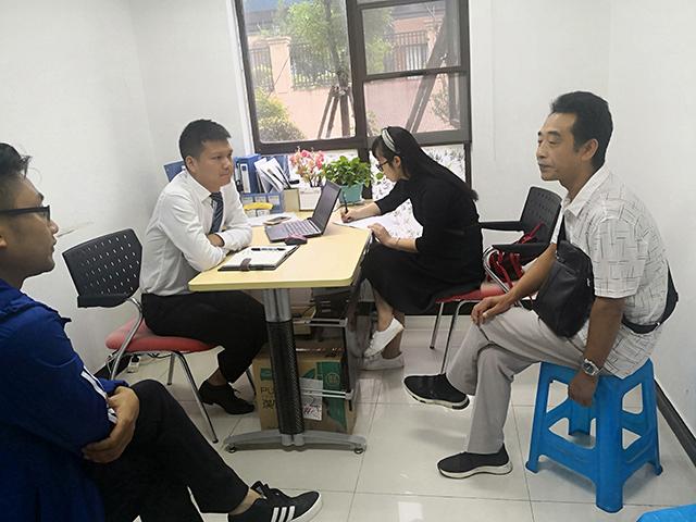 南充;绿地城小区某业主违规充电起纷争,殴打保