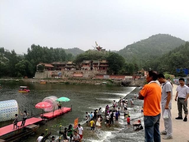 这个景区,就是位于河南省安阳市安阳县善应镇境内的小南海风景区.