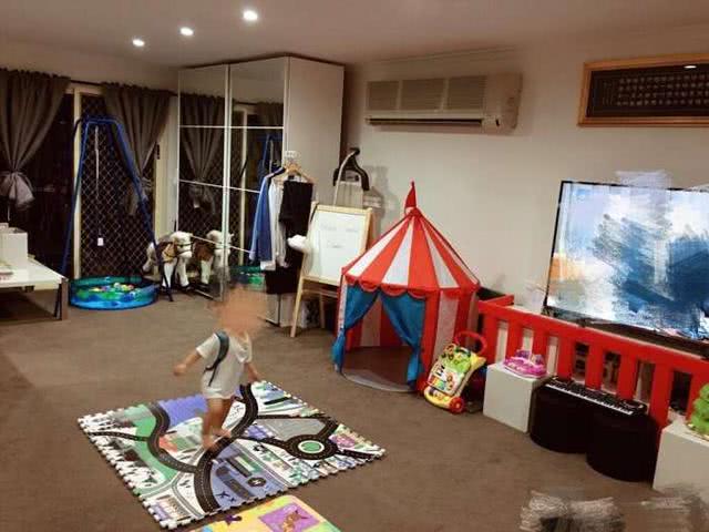 幼儿园老师布置家庭作业：跟自己家的车合影，变相打听有多少钱！