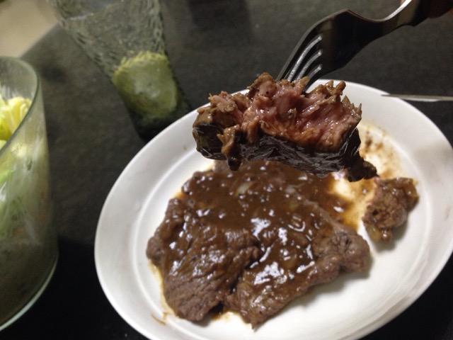 牛排煎几分钟就能吃,炖牛肉为啥要好几个小时