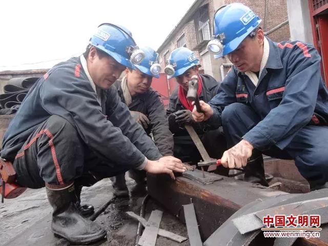 改革开放40年 淮北矿工抒心声 李传代事迹登上