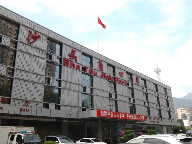 从深圳去香港,有哪些口岸可以过关,什么时段开