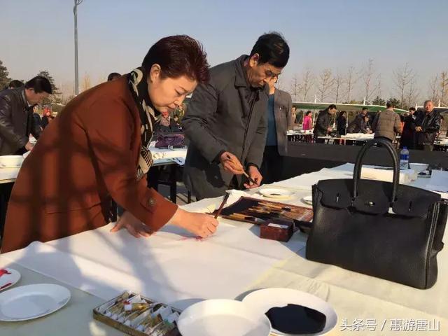 “中华酒”首届书画家现场笔会活动在唐山南湖景区成功举办