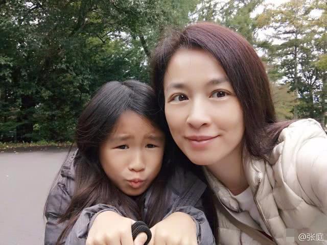 现在林瑞阳已经58岁了,陪伴着和张庭生的一儿一女.