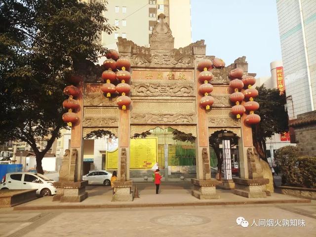 绵竹剑南老街集年画茶酒和川剧文化于一体,可惜运作不当人气欠佳