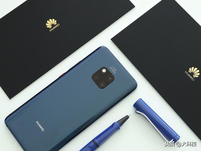 感觉今年还没有好的旗舰手机不要着急,明年即