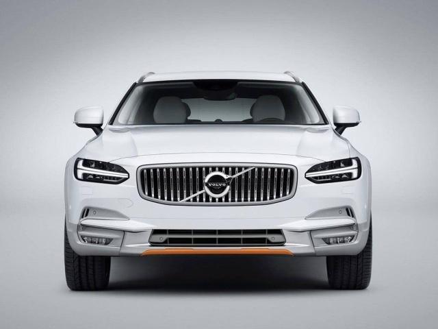 沃尔沃“最美”旅行车，车长4.9米，标配2.0T＋全景天窗！