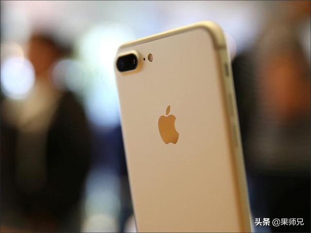 iPhone X重新上市,主攻实体店销售,价格让人喜