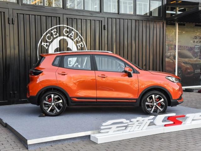 ��н2000ѡ��������ٹ����ͺ�6.3L���ؼ��ڱ�̫��û����