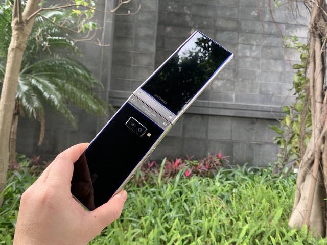 三星手机w2020新款翻盖,三星手机2020新款翻盖 "三星w2019"翻盖手机上手:低调奢华,一般人真看不出来