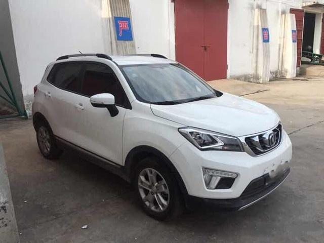 �����ĵ�SUV����೬2��5��һ����800�������6��