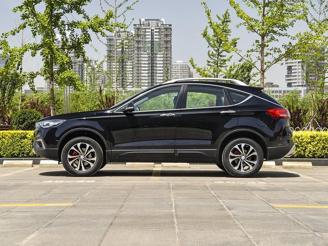 奔腾X80一款被冷落的车,搭载1.8T/2.0L动力强劲
