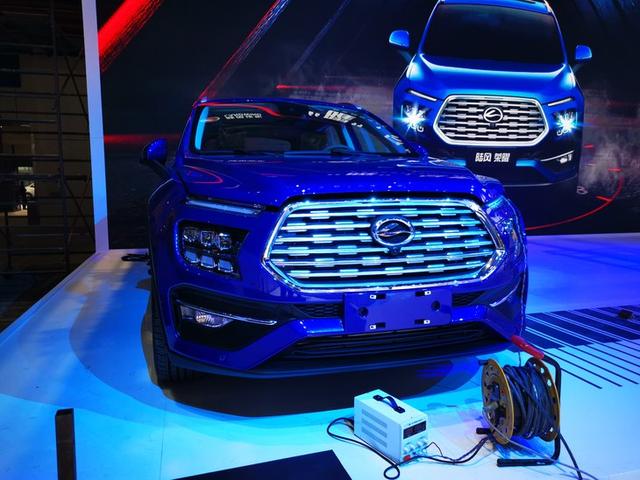 陆风荣耀实车亮相 外观绝对开眼/轴距达2750mm