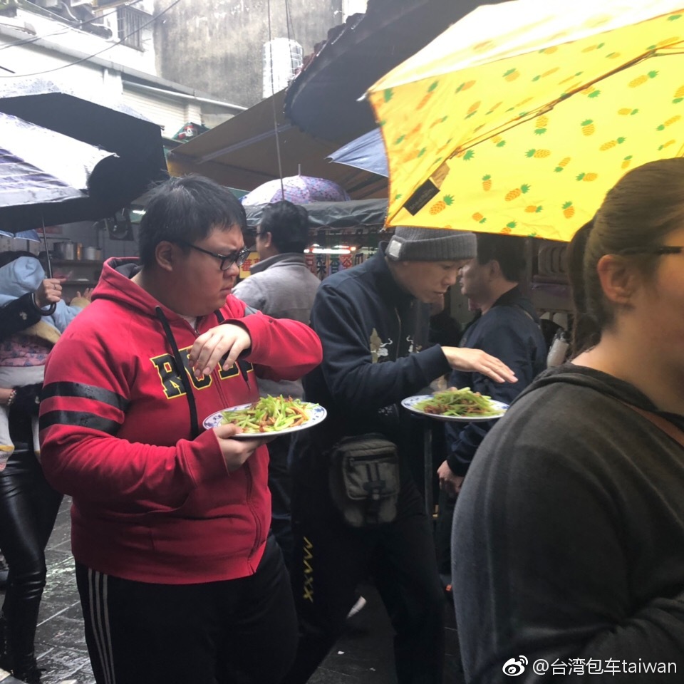 台灣旅行 台北包車一日游 台北金山老街 金山鴨肉  抢鸭肉、