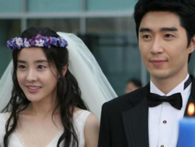 又一对结婚11年的明星夫妻离婚，留下一对双胞胎儿子，真是可怜！