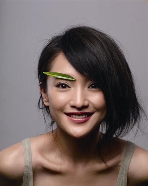 周迅曾经因为春晚没选上假装骨折,网友太可爱