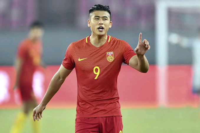 国足大名单因他难产!一度无球可踢,如今同时被