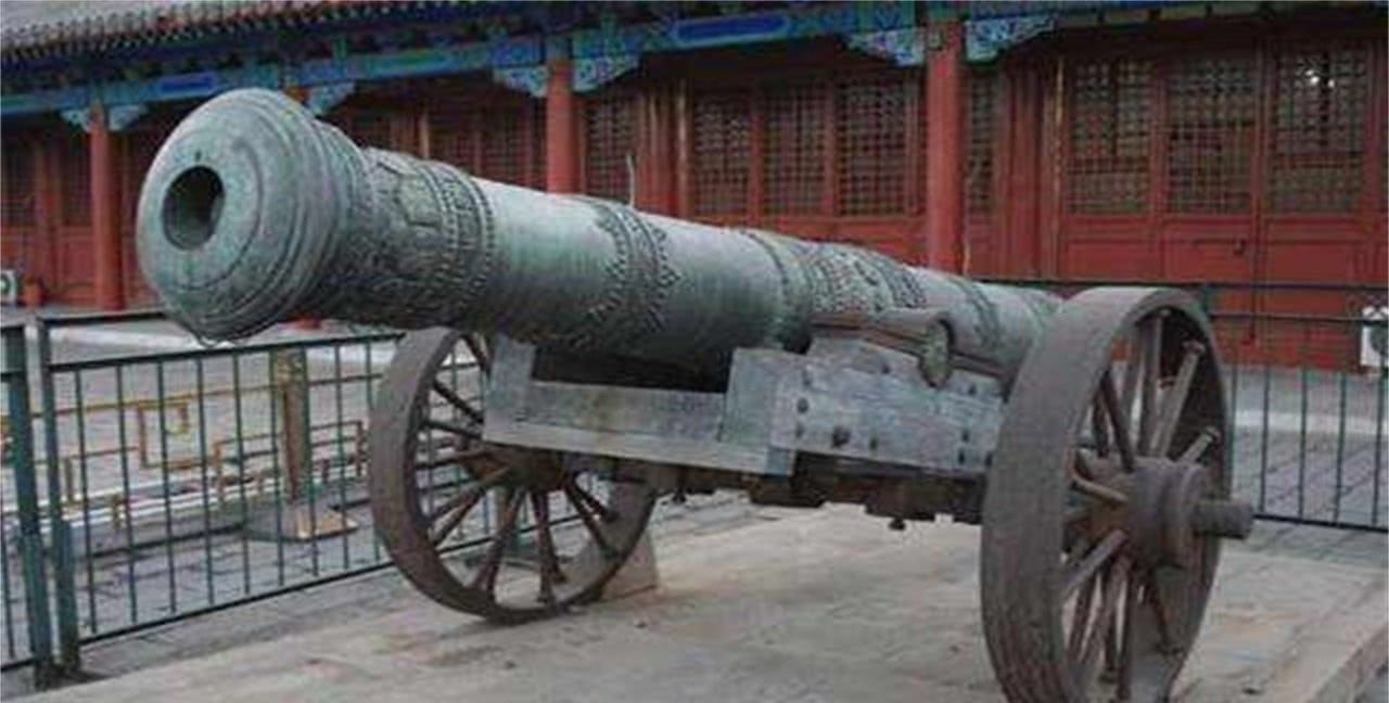 明朝从西方引进了红夷大炮,为何最后还是打不过满清八旗