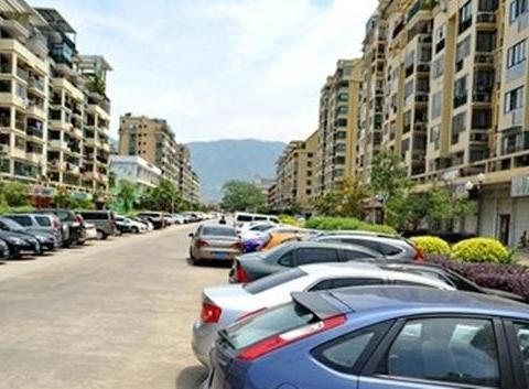 小区车库每天满满当当，你们买了车，都停在家不开出门的吗？