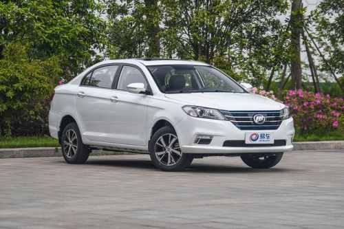 2018重庆车展:力帆650EV上市 补贴后售价7.9