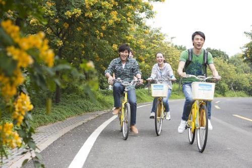 为什么不建议大学生“旅游”，而是“旅行”？