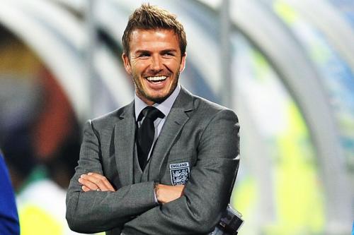 足球天才成中国首位归化运动员,曾与贝克汉姆