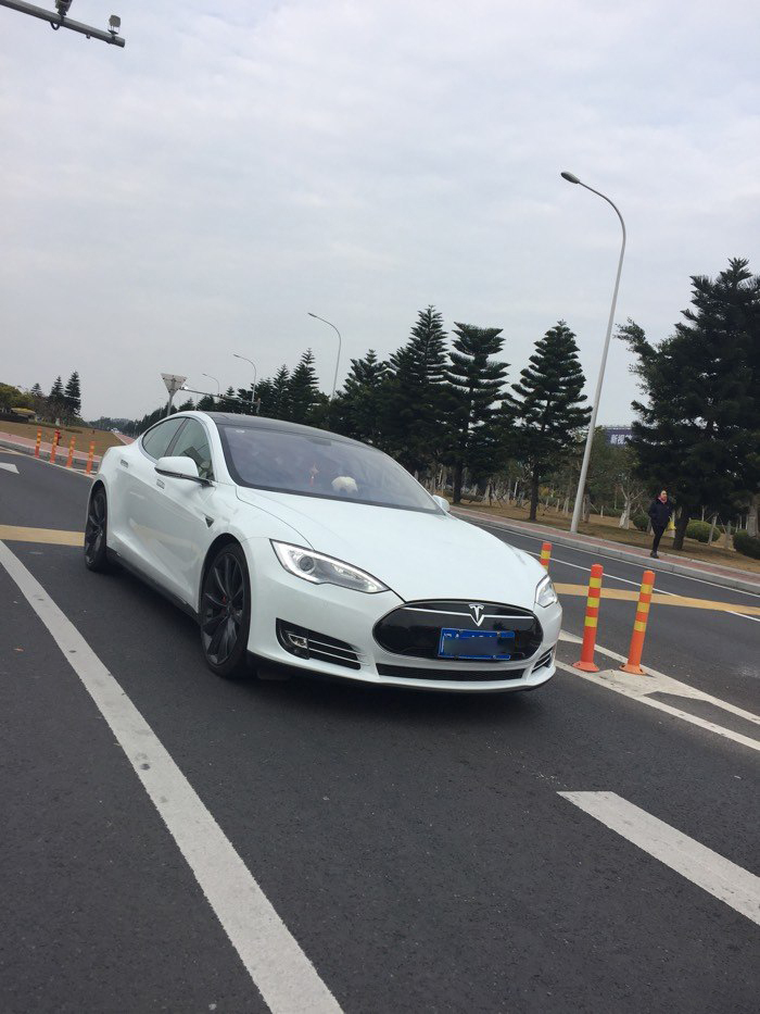 兼顾性能与续航，试驾特斯拉Model S 100D