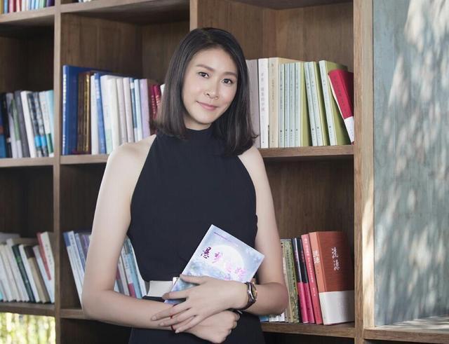 女排天才国手赵蕊蕊，重伤被队医耽误，玻璃美人其实是被练废的？