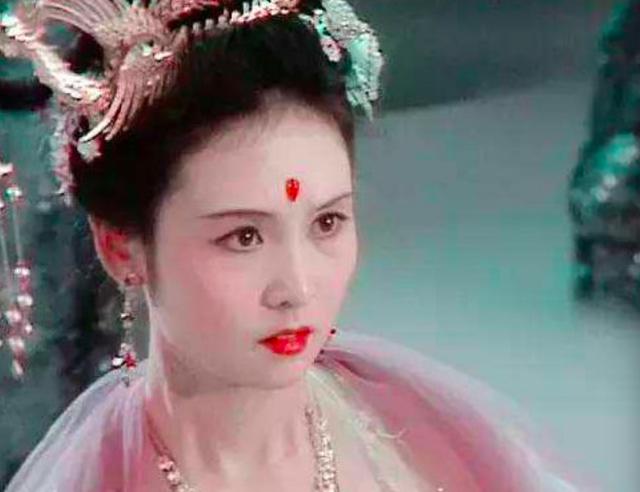 说实话李玲玉在美女如云的西游记中,长相真的算是中等的了