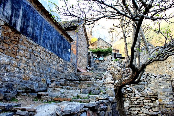 郭亮村居民曾经靠旅游业年收入80万,如今却变