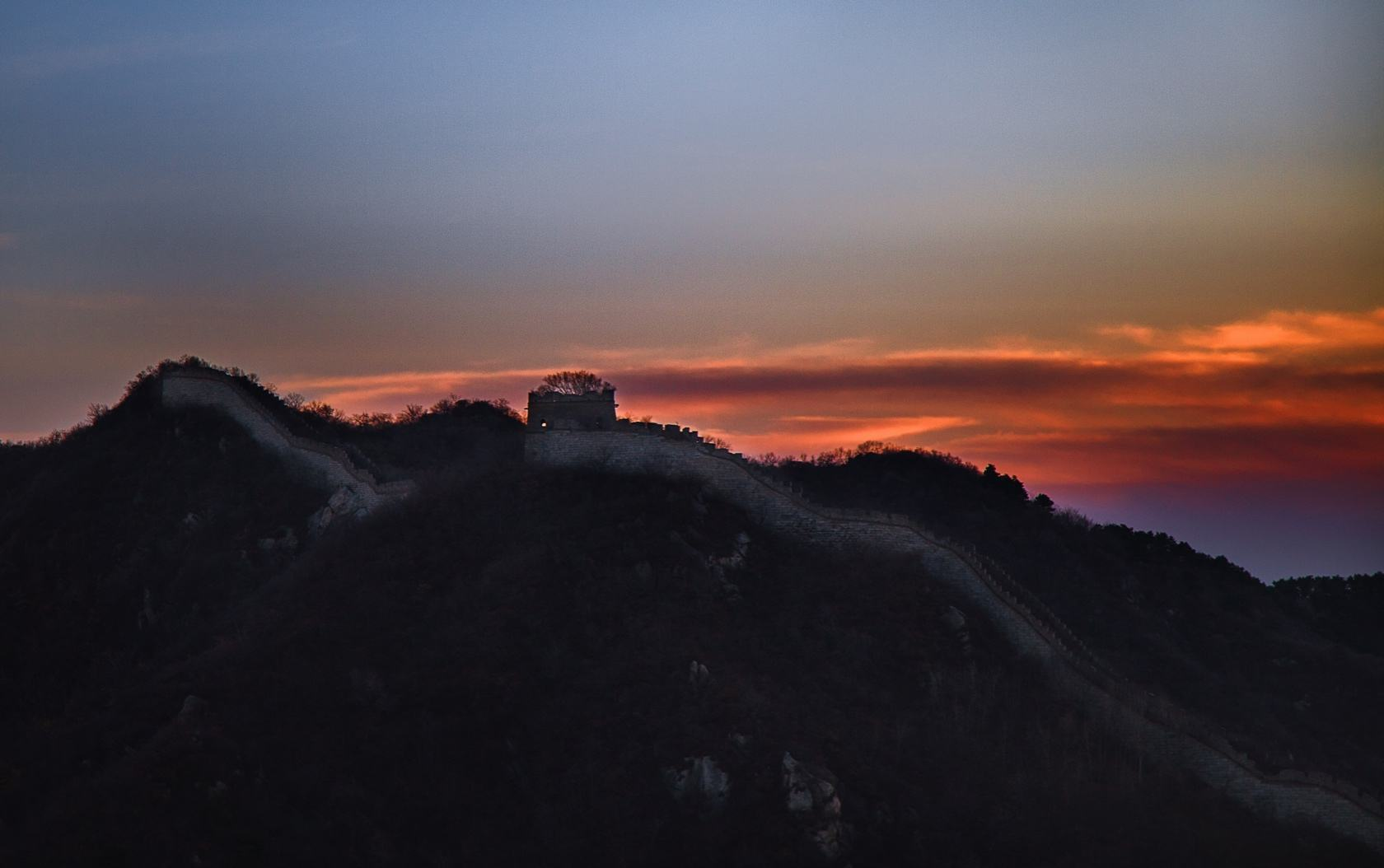 [名诗名家]杜甫《春望》 感时花溅泪,恨别鸟惊心