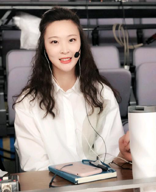 中国女排大胜惠若琪却遭质疑!央视主持人:感觉你不够兴奋