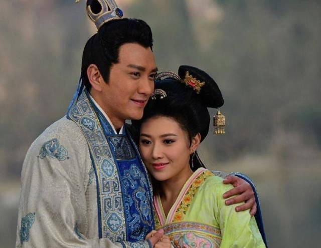 书生上联：“墙上画马不能骑”，才女讽刺下联，书生无地自容！