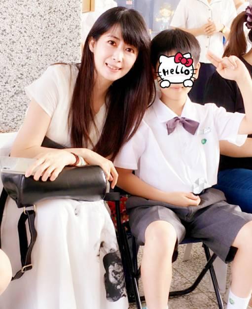 49岁孟庭苇生活近照，嫁圈外富豪老公9年离婚，气质优雅容颜未老