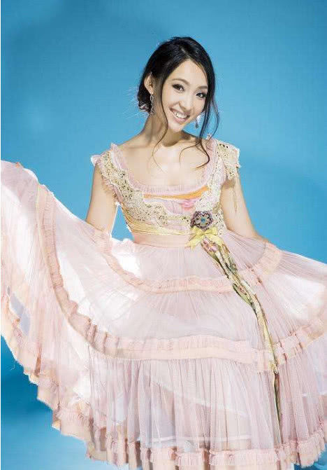 比马蓉还狠的女星，和情人合伙挖空丈夫财产，气死婆婆被丈夫杀害