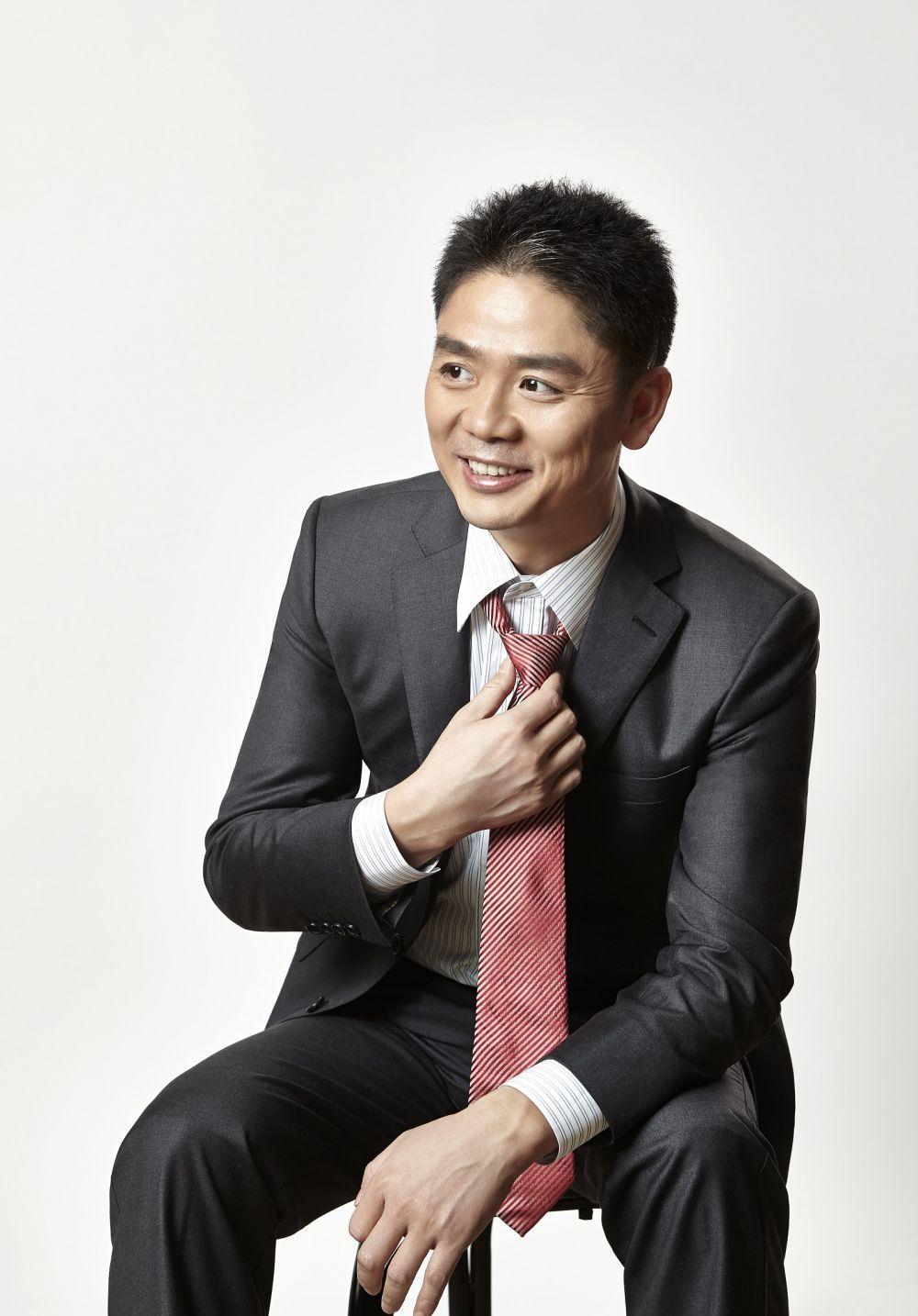 刘强东道歉10天后!奶茶妹妹成了这一副模样!网