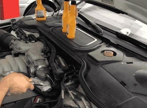 老司机提醒：汽车跑了6万公里，这几个零件要记得更换，十分重要