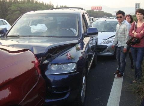 “三者险”买到100万有必要吗？定损员道出实情，后悔才知道！