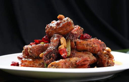 鸡身上最脏的器官,有大量寄生虫,堆满癌细胞