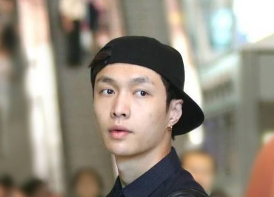 蔡徐坤:我素颜丑,张艺兴吴亦凡:我才丑