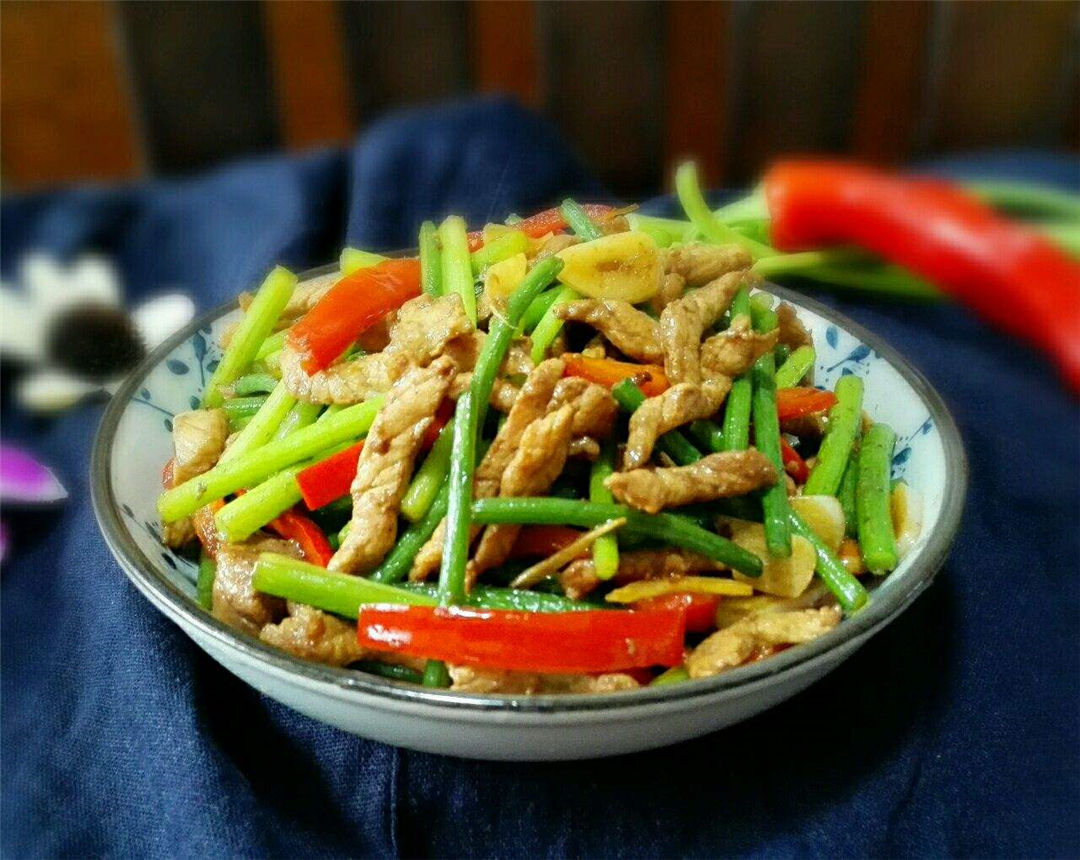 回锅肉炒蒜苔图片 7X-O-hpfycet5665867.jpg