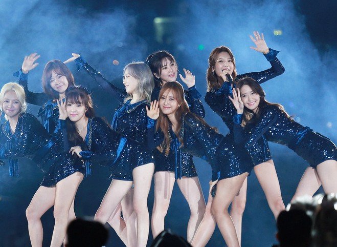 韩团伴奏消失的现场反应——少女时代聪明,twice不敢唱?