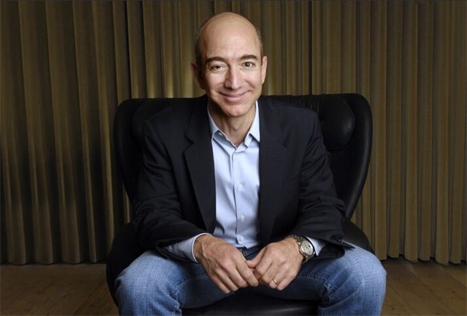 mackenzie bezos,mackenziedavis 他和妻子麦肯齐·贝佐斯(mackenzie bezos)向24个在全美提供无家可归