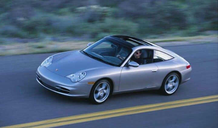 夜间开车,对方开闪光灯是什么意思?夜间开车有