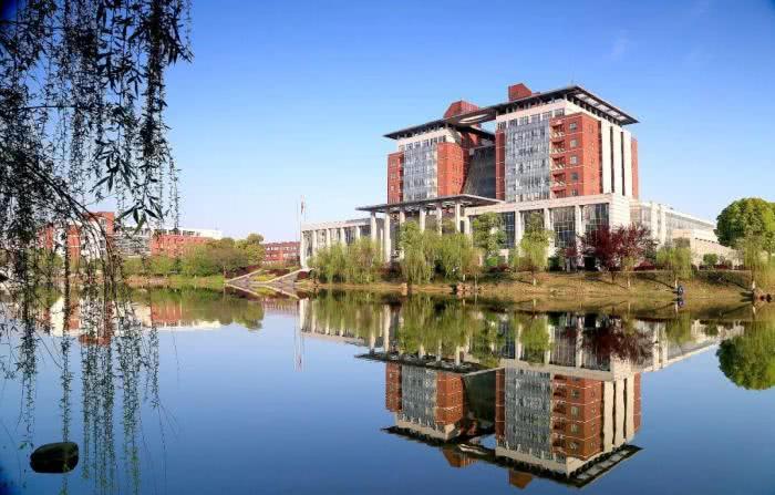 湖南被低估的3所大学，一个是211大学，一个是全国百强大学