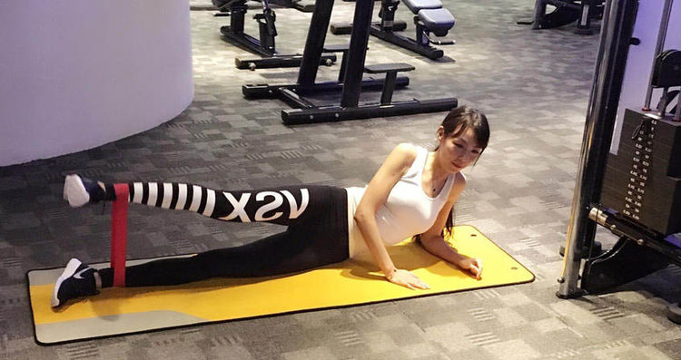 最低调的国脚 妻子长得漂亮喜欢健身而且学历是国足太太团中最高