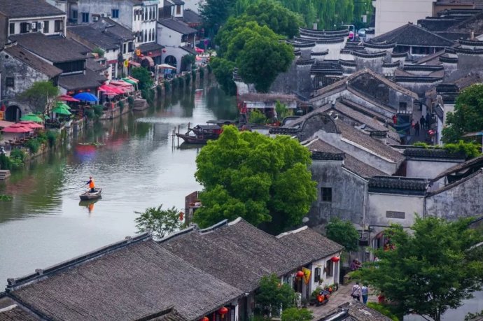 <a href='http://travel.sina.com.cn/suzhou-lvyou/?from=b-keyword' target='_blank'><em>苏州</em></a>有座古镇很特别,这里有姚明难忘的童年生活